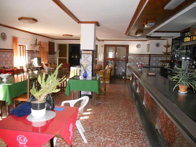 Chalet-Restaurante en Casas del Puerto